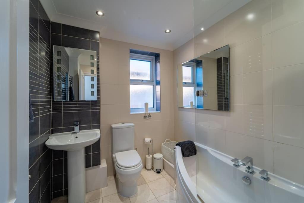 A Beautiful And Stylish 2 Bed Flat Close To Beach Bournemouth Bagian luar foto
