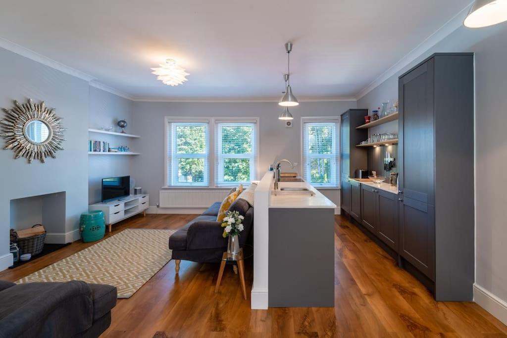 A Beautiful And Stylish 2 Bed Flat Close To Beach Bournemouth Bagian luar foto